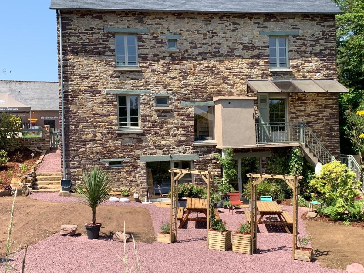 La Maison Des Legendes Paimpont Exterior photo